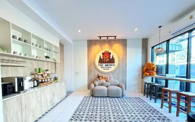 The Brown Boutique Patong – Fotos 13